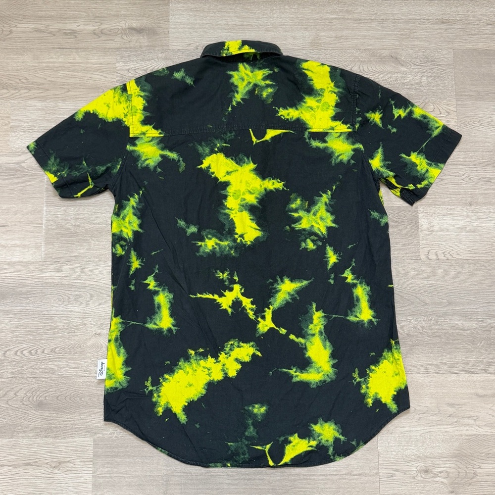Disney Oogie Boogie Our Universe Green SS Button Down Shirt Men's MEDIUM - Picture 2 of 12